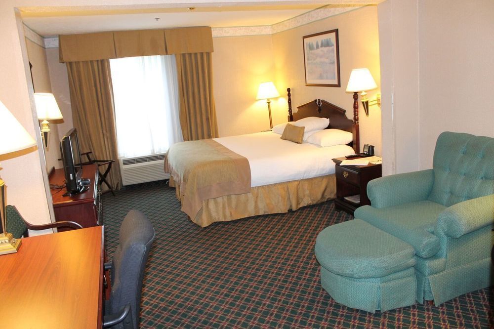 Comfort Inn & Suites Columbus North Exteriér fotografie