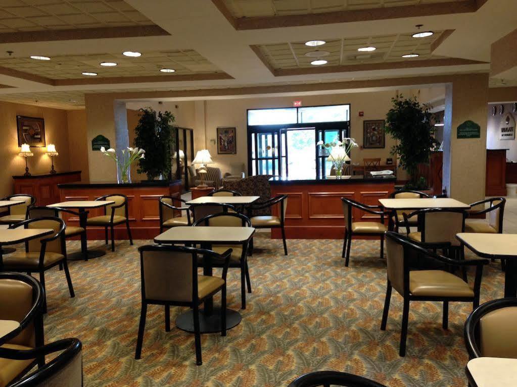 Comfort Inn & Suites Columbus North Exteriér fotografie